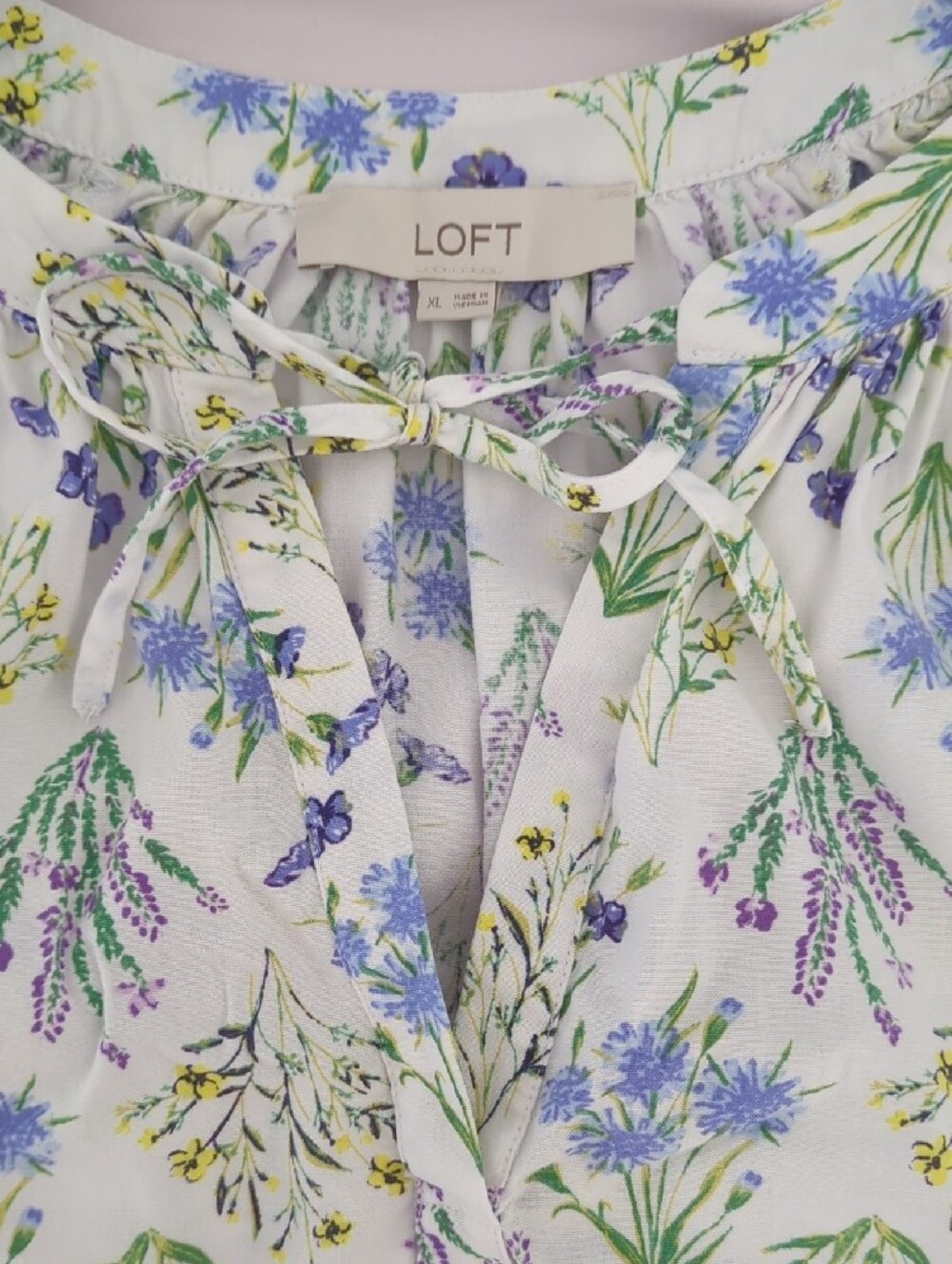 EUC LOFT Blouse Elastic Cuffs